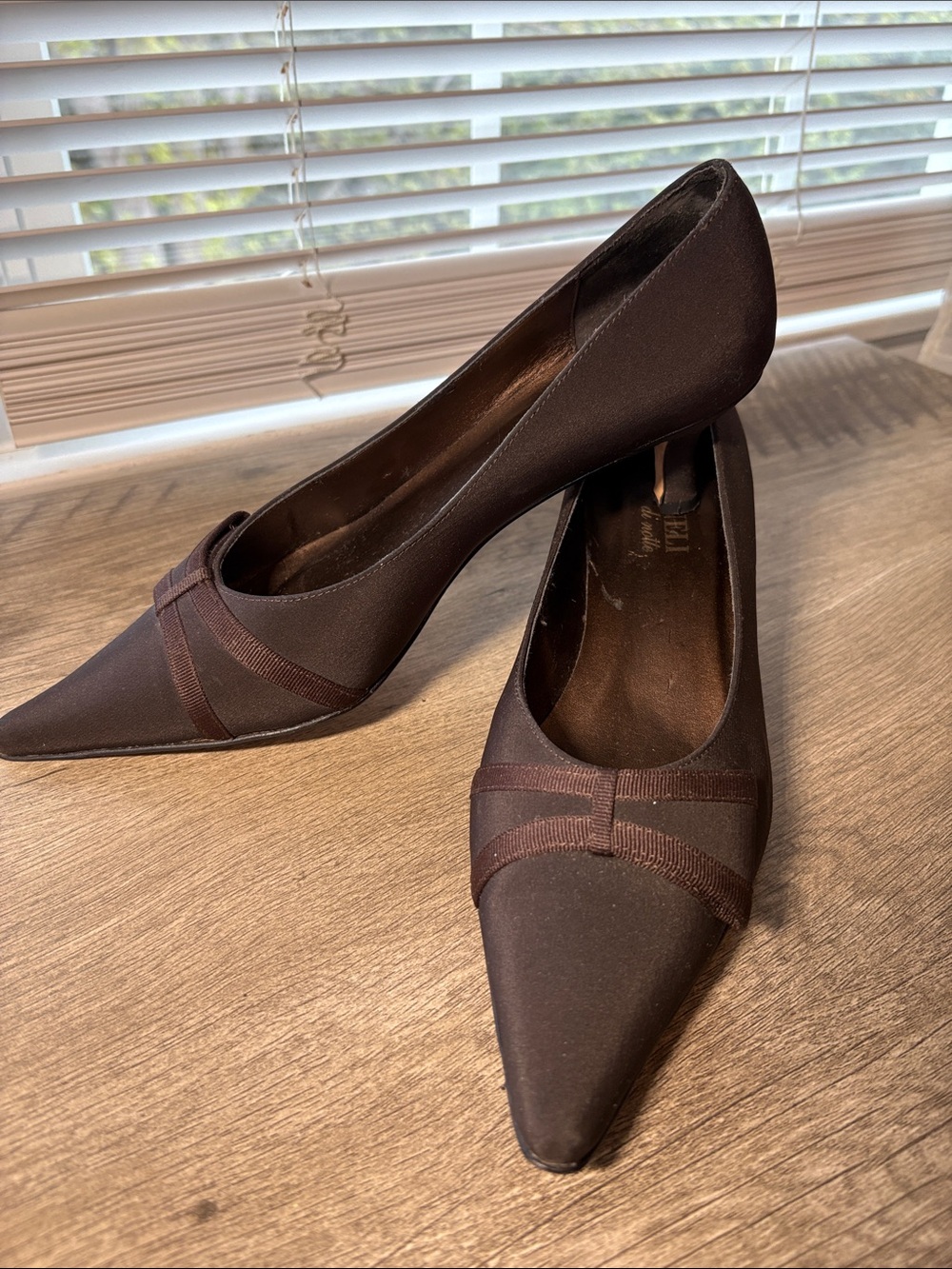 VANELI DI NOTTE Classic Pointed-Toe Brown Women's Pumps. Wm’s 8.5M